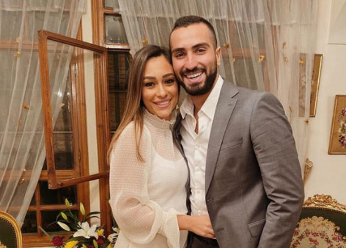 محمد الشرنوبى وخطيبته 