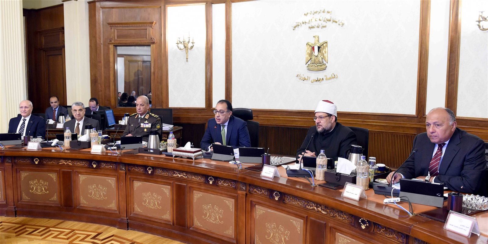 مجلس الوزراء مجلس الوزراء