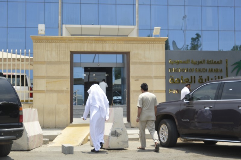 سعودي يتهم والدته بتمويل الارهاب