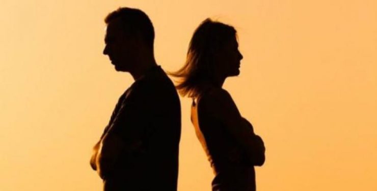 حكم من قال لزوجته: أنت علي كظهر أمي
