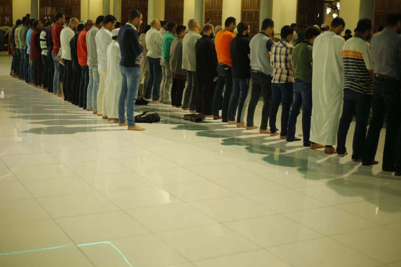 بم تدرك صلاة الجماعة والجمعة