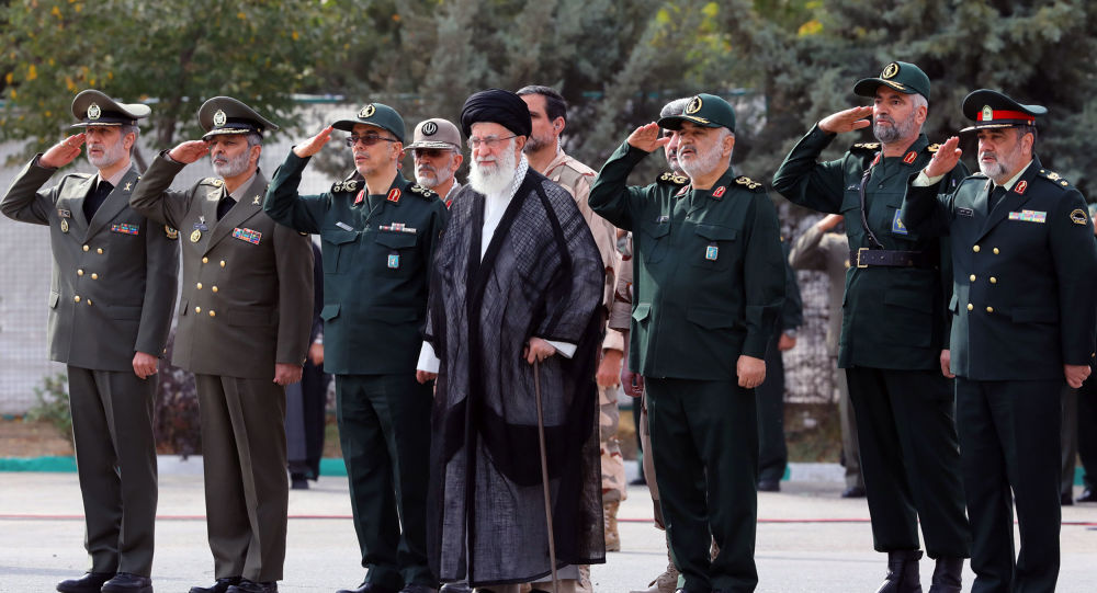 المرشد الإيراني مع قادة الحرس الثوري المرشد الإيراني مع قادة الحرس الثوري