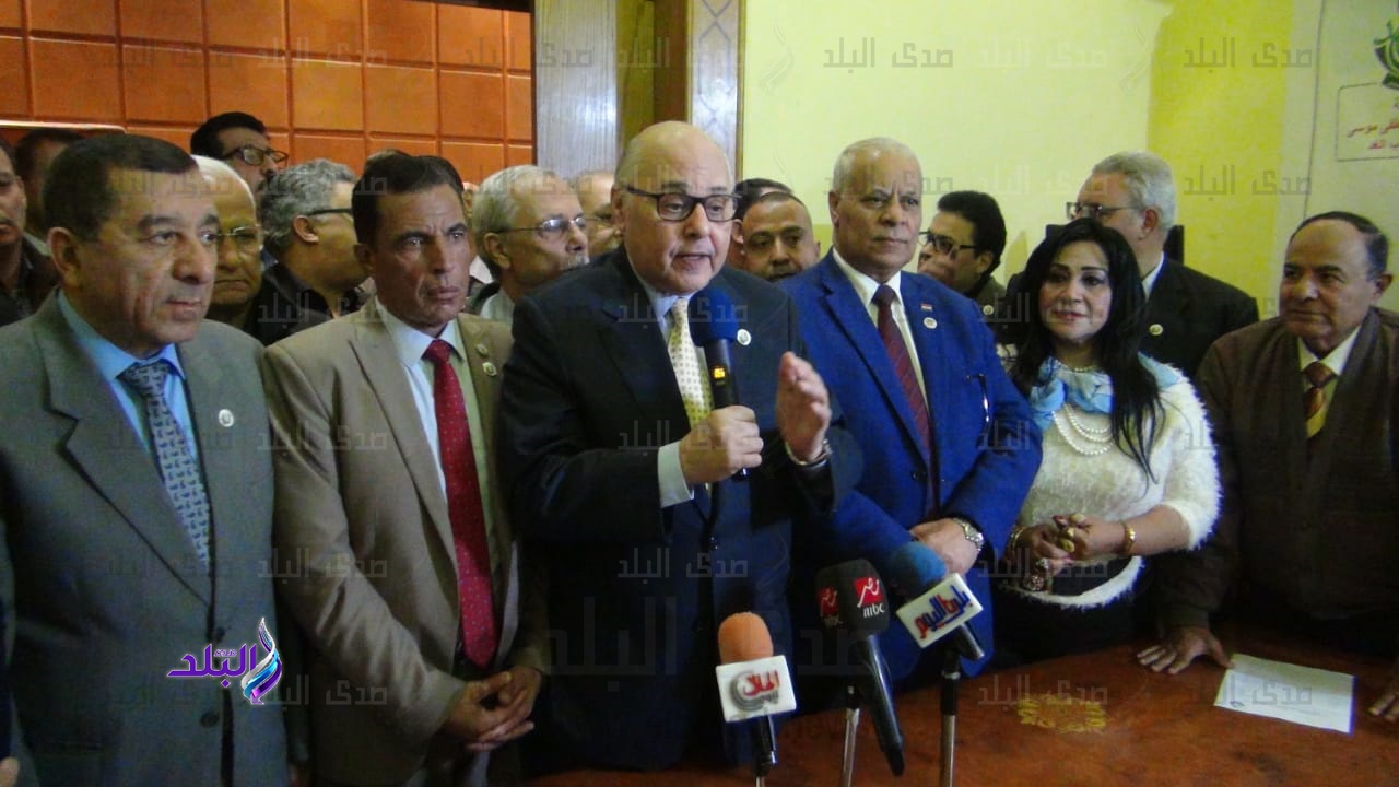 موسى مصطفي موسى رئيس حزب الغد موسى مصطفي موسى رئيس حزب الغد