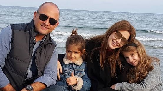 نانسى عجرم مع بناتها وزوجها نانسى عجرم مع بناتها وزوجها
