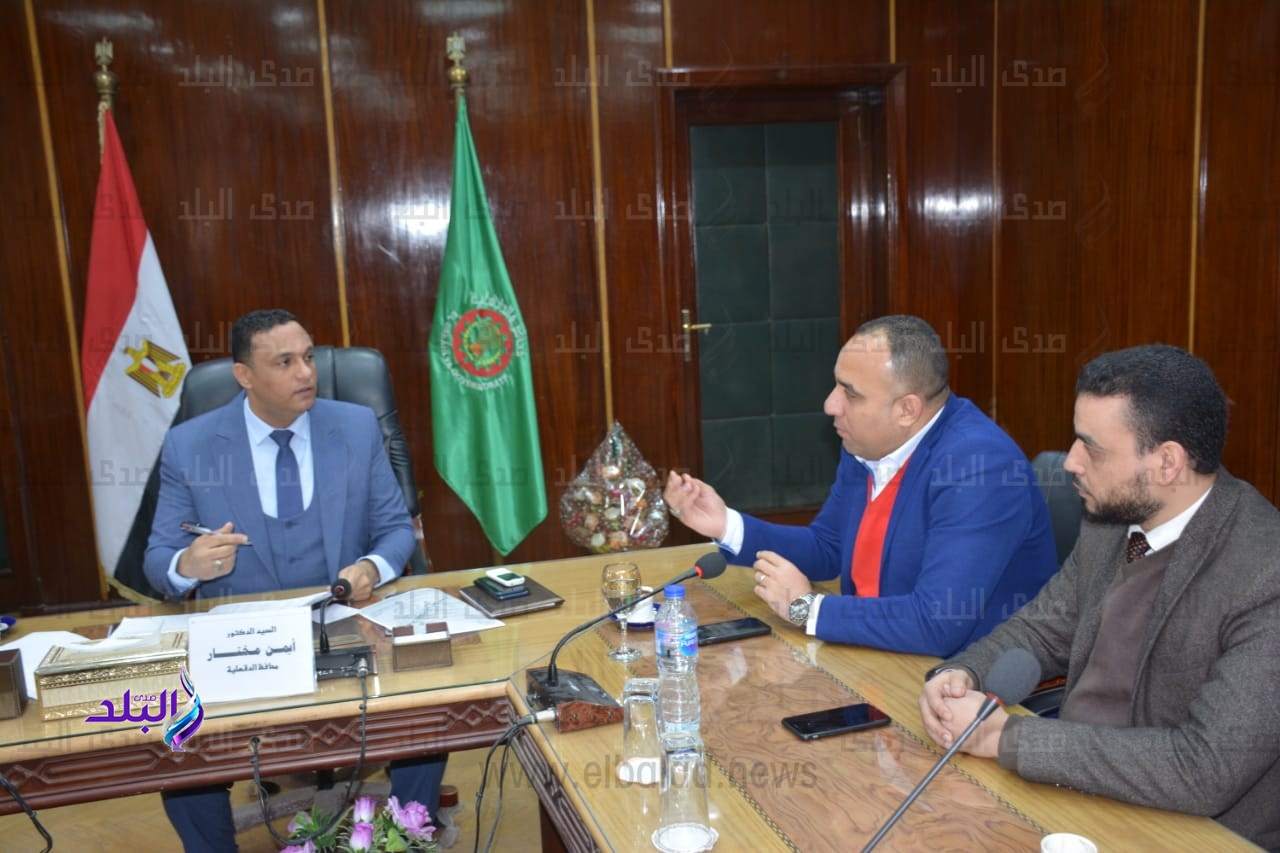 محافظ الدقهلية يطالب بسرعة إنجاز التحول الرقمي