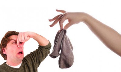 أستاذ بالأزهر: لبس الشراب ذو الرائحة الكريهة بالمسجد منهي عن