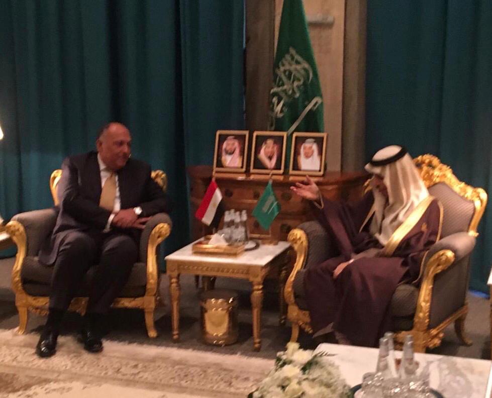 جانب من اللقاء جانب من اللقاء