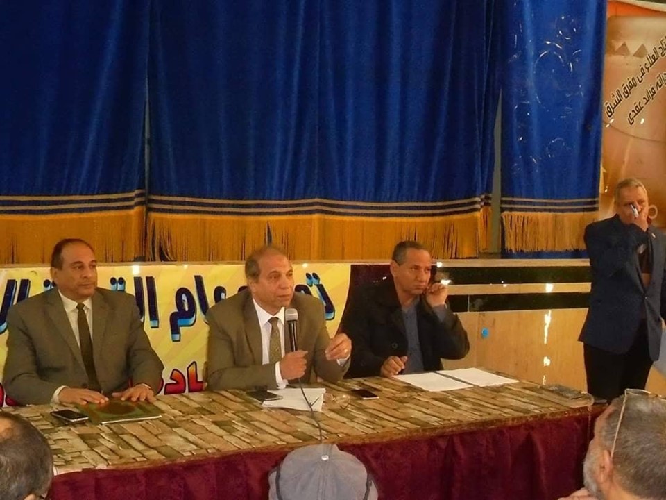 عقد محمد عزب وكيل وزارة التربية والتعليم بالمنيا ، إجتماعًا عقد محمد عزب وكيل وزارة التربية والتعليم بالمنيا ، إجتماعًا
