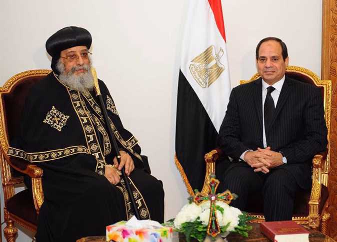 الرئيس السيسي يهنئ البابا تواضروس الرئيس السيسي يهنئ البابا تواضروس