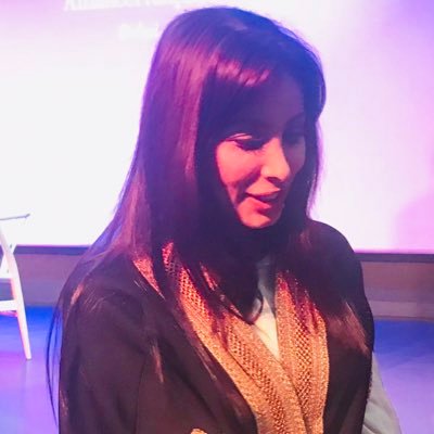 الاعلامية الاماراتية نورا المطيري الاعلامية الاماراتية نورا المطيري