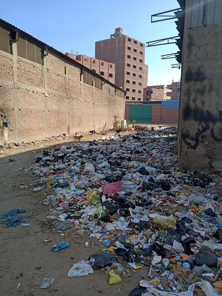 اكوام قمامة اكوام قمامة
