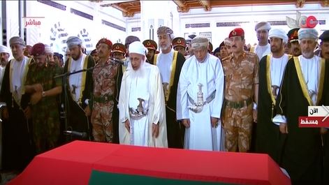 صلاة الجنازة على جثمان السلطان قابوس بن سعيد .. شاهد