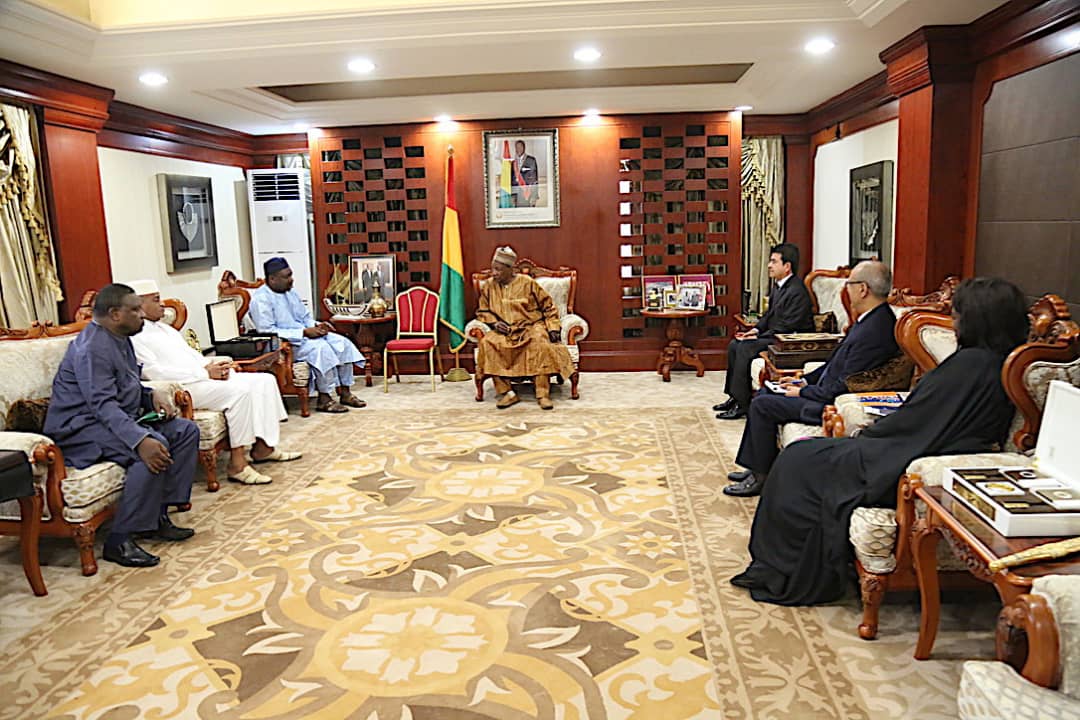 لقاء بين الرئيس الغينى والمدير العام للايسيسكو