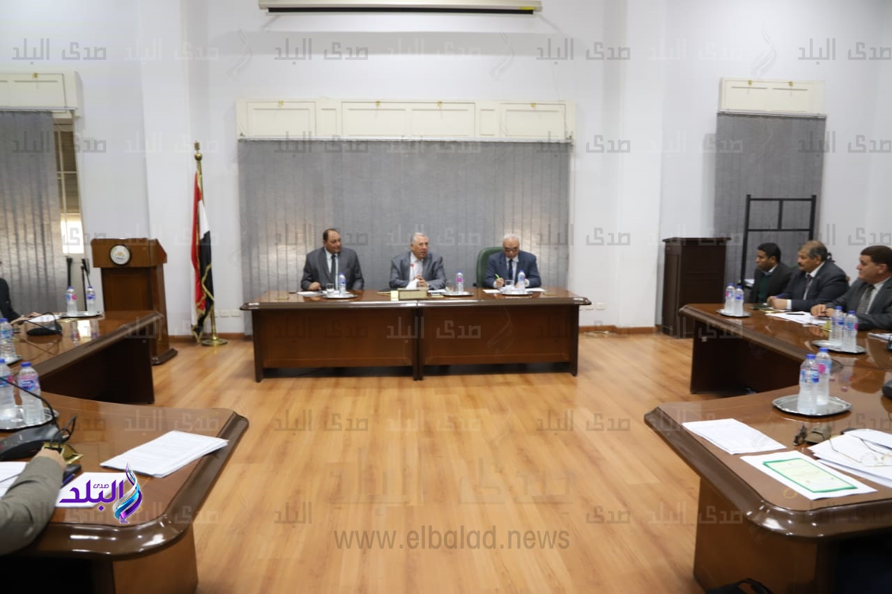 القصير" يجتمع مع مديري الزراعة بالمحافظات لمتابعة سير العمل 