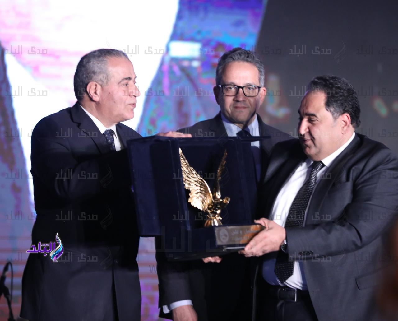 حزب مستقبل وطن يكرم الإعلامي محمد علي خير