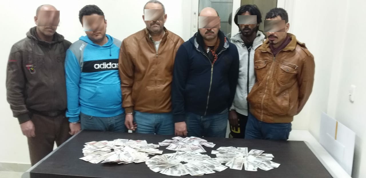 عصابات الاتجار بالنقد الاجنبي 