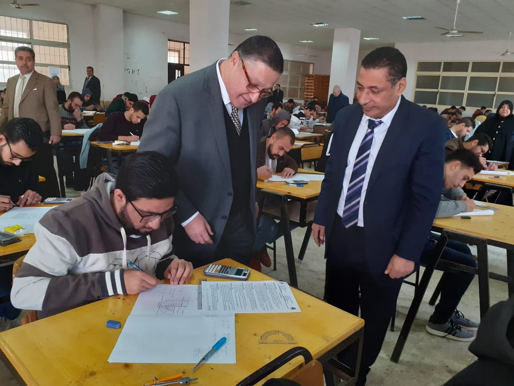 الدكتور جمال السعيد رئيس جامعة بنها