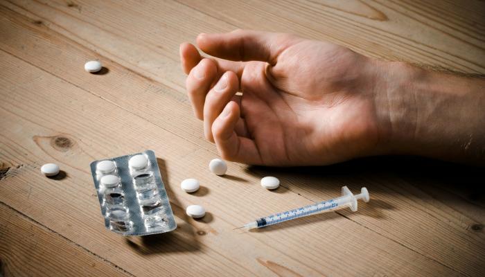 تعاطى المخدرات