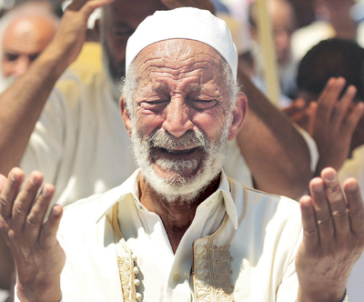 أذنبت كثيرًا.. كيف أتوب؟