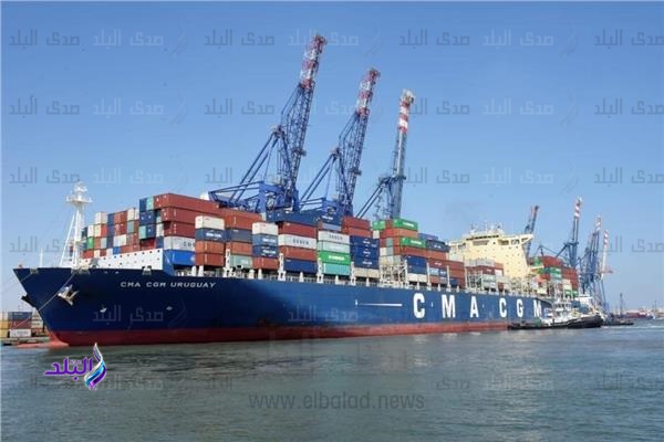 ميناء السخنة يستقبل أكبر حمولة صب جاف تزن 159 ألف طن حديد