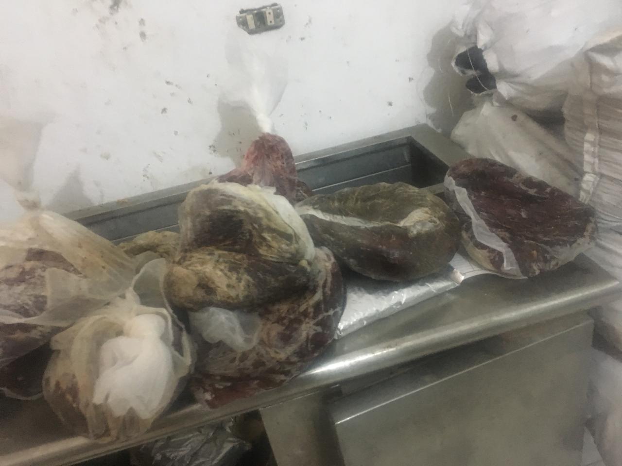 لحوم فاسدة