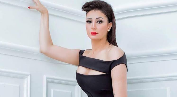 غادة عبد الرازق غادة عبد الرازق
