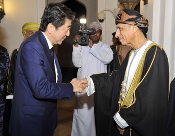 جانب من الإستقبال جانب من الإستقبال