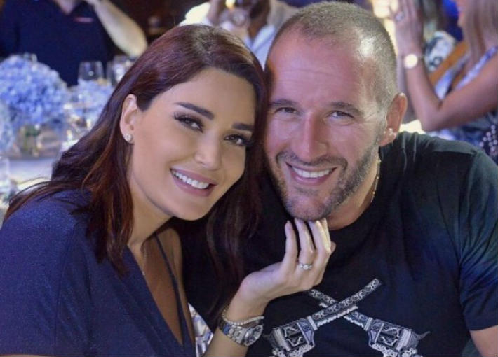 سيري وزوجها