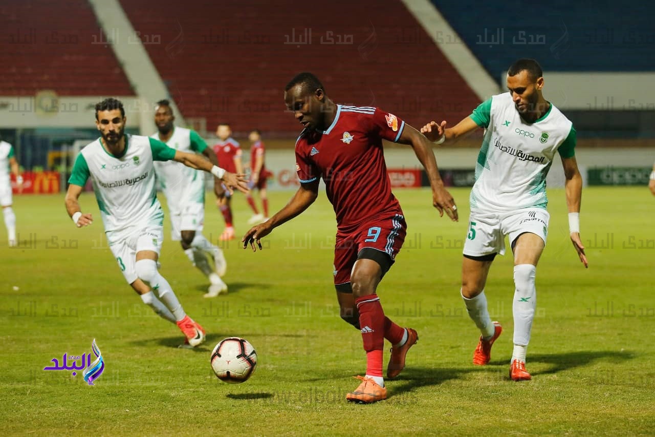جون انطوي وسط لاعبي الاتحاد السكندري جون انطوي وسط لاعبي الاتحاد السكندري