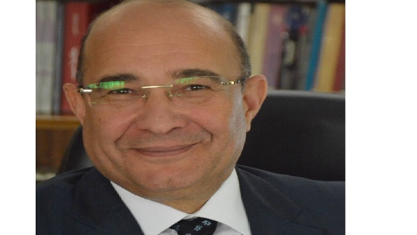  الكاتب الصحفي علاء ثابت رئيس تحرير جريدة الأهرام 