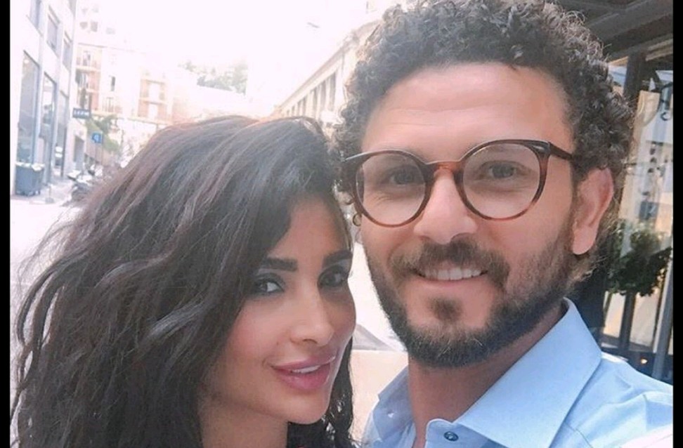 حسام غالي وزوجته