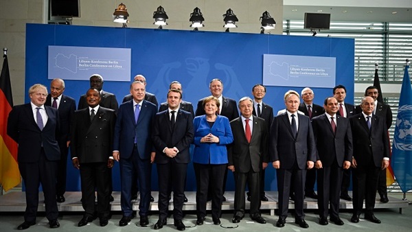 صورة جماعية لزعماء العالم في مؤتمر برلين