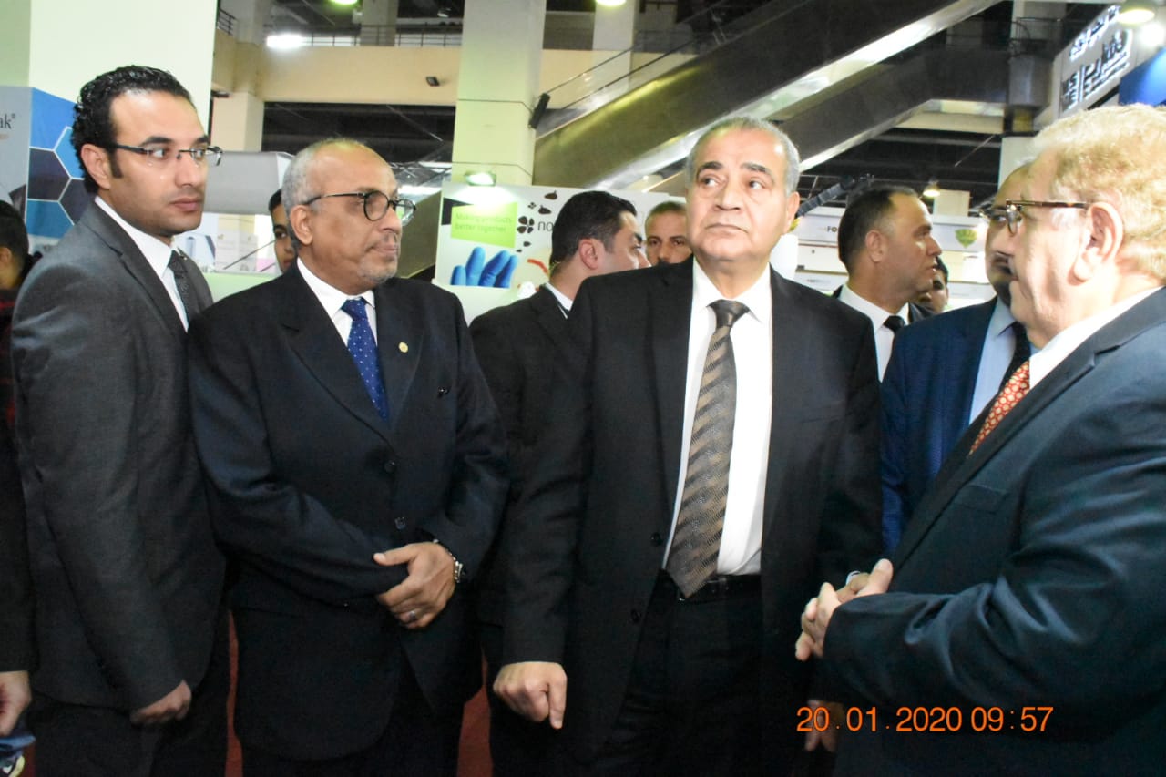 وزير التموين وزير التموين