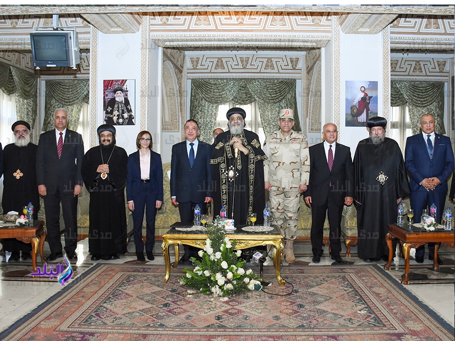 قيادات الإسكندرية تهنئ البابا تواضروس