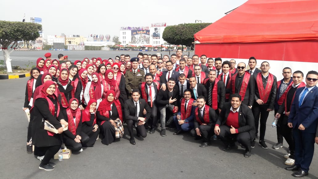  وفد جامعة عين شمس يتفقد عددًا من المشروعات في منطقة هضبة ال