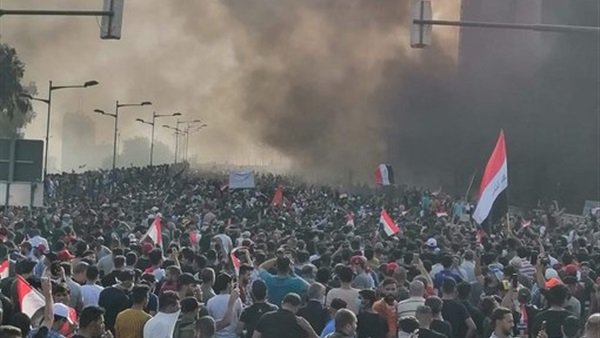 66 حالة اختناق في مواجهات بين قوات الأمن والمتظاهرين في بغدا