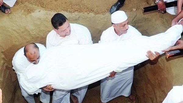 الإفتاء توضح أداب الدفن الشرعية للميت