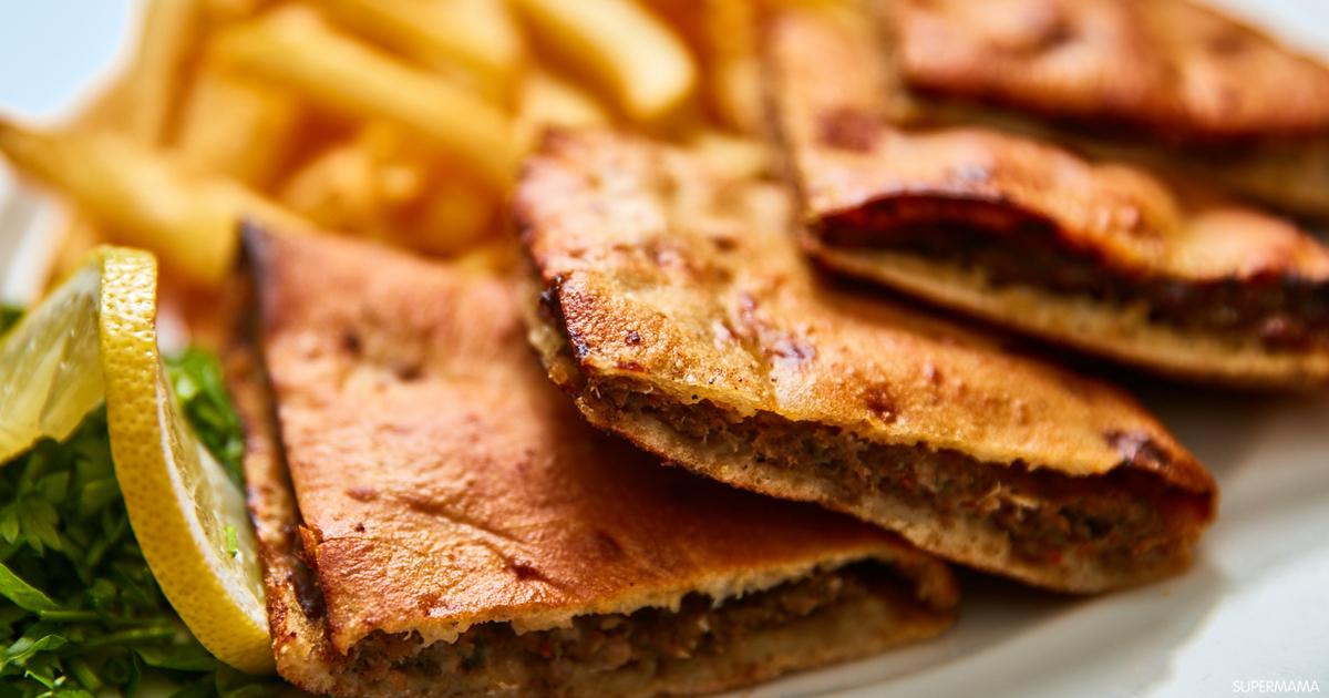 سر الخلطة .. طريقة عمل حواوشي على الفحم أحلى من المحلات