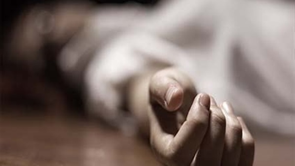 حكم كشف وجه الميت لتقبيله وتوديعه بعد التكفين