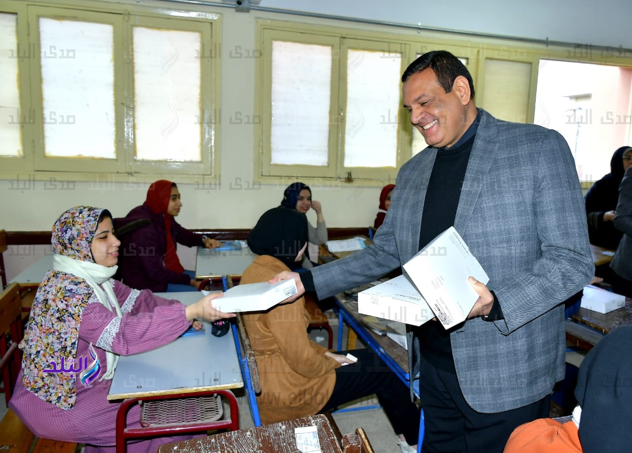 اللواء هشام آمنة محافظ البحيرة