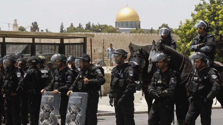 إسرائيل تشدد إجراءاتها العسكرية في القدس والخليل‎