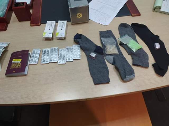 الضبطية في مطار القاهرة 