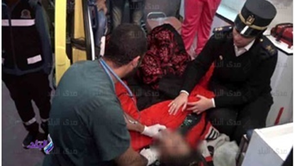 نقل سيدة للمستشفى