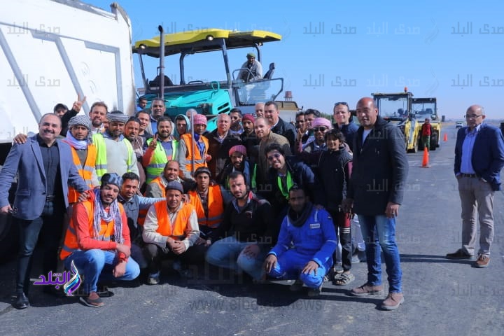 وزير النقل يتفقد المشروعات بالسويس والاسماعيلية