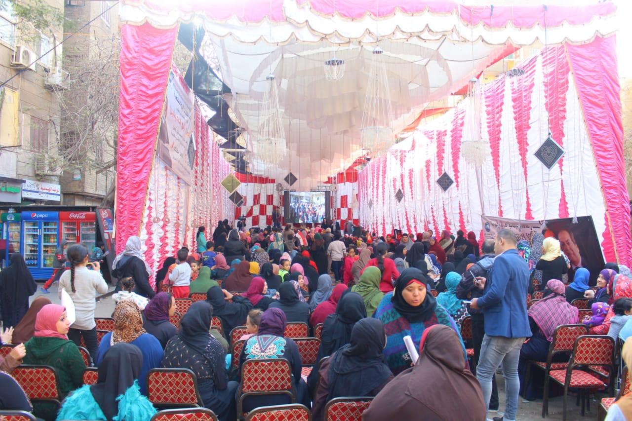 أهالي الجيزة يدعمون أبو العينين على طريقتهم الخاصة