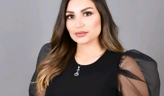 سارة نخلة سارة نخلة