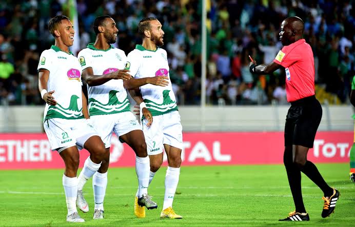 جانب من لقاء سابق بين الفريقين