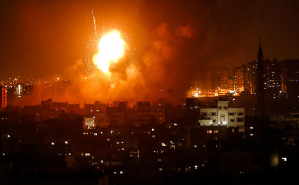 طائرات الاحتلال الإسرائيلي تقصف مواقع للمقاومة في غزة