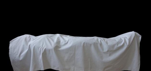 رؤية الميت في المنام يبكي