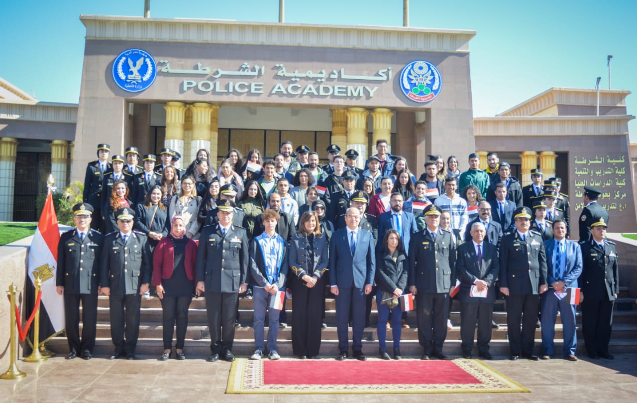 صورة من الزيارة